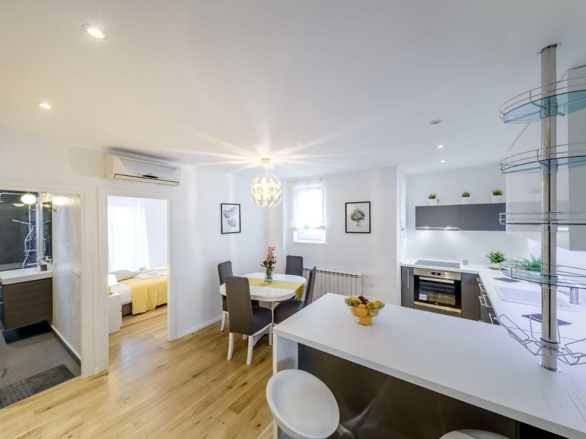 Superior Central Stay Загреб Екстериор снимка